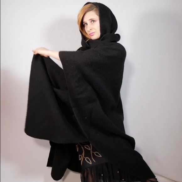 Kety Psara Cape Hand Made In Greece Pure New Wool Circa 1970s - Picture 1 of 11